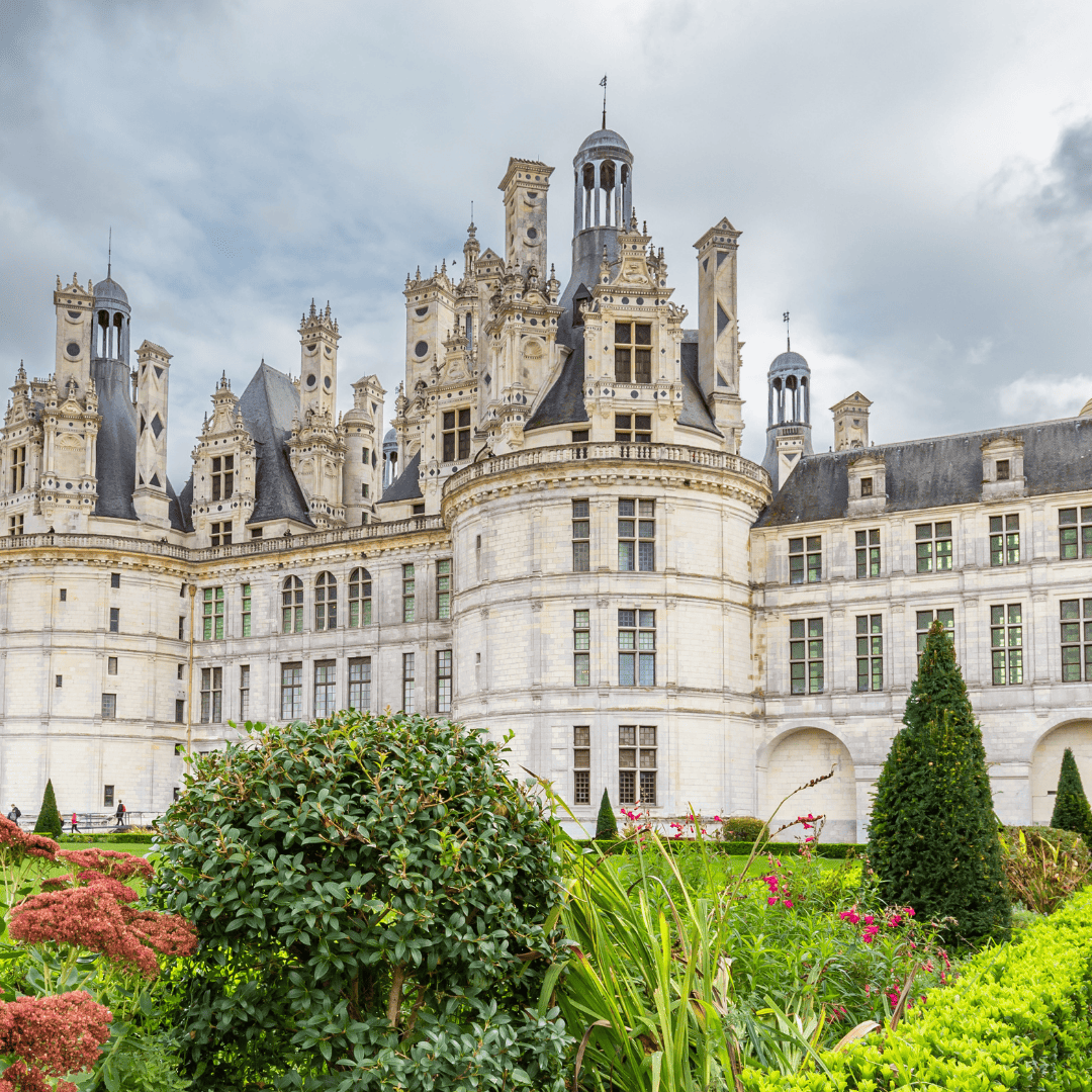 8 Days Chateau life of Loire Valley